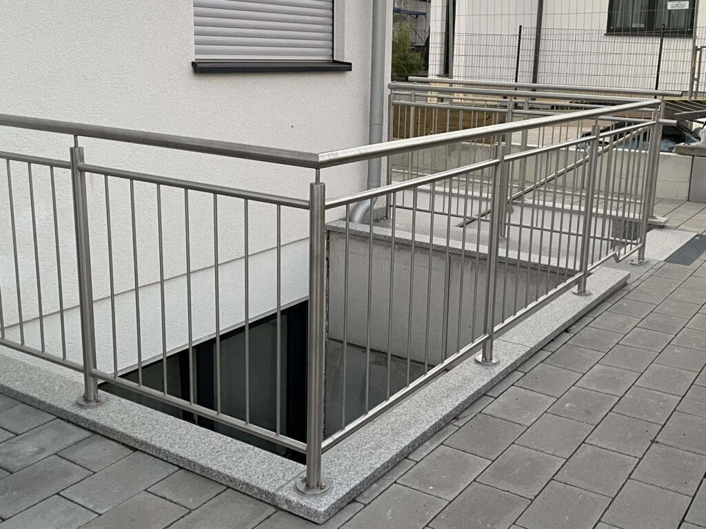 Edelstahlgeländer, Neuhengstett, Bild 1