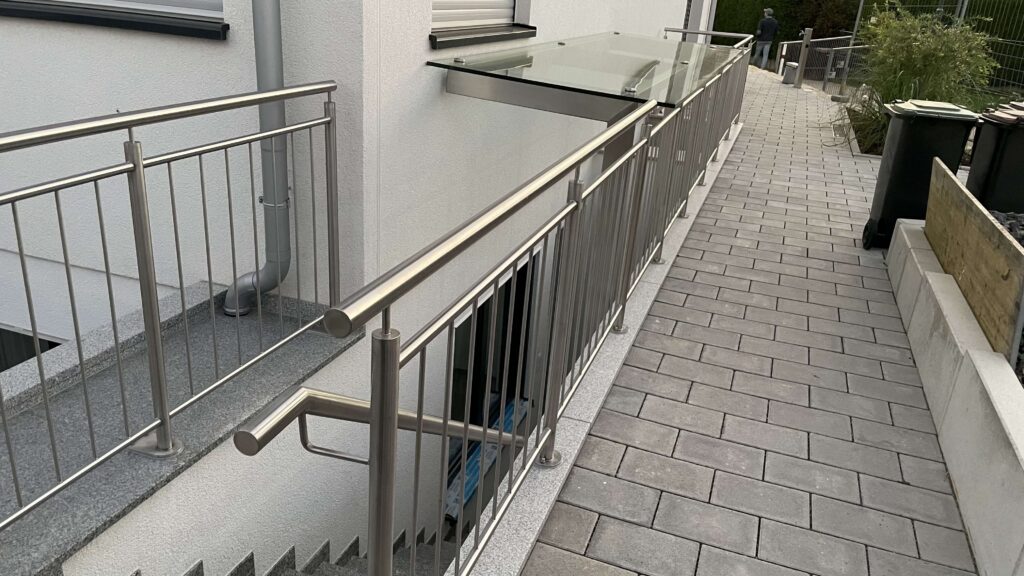 Edelstahlgeländer, Neuhengstett, Bild 2