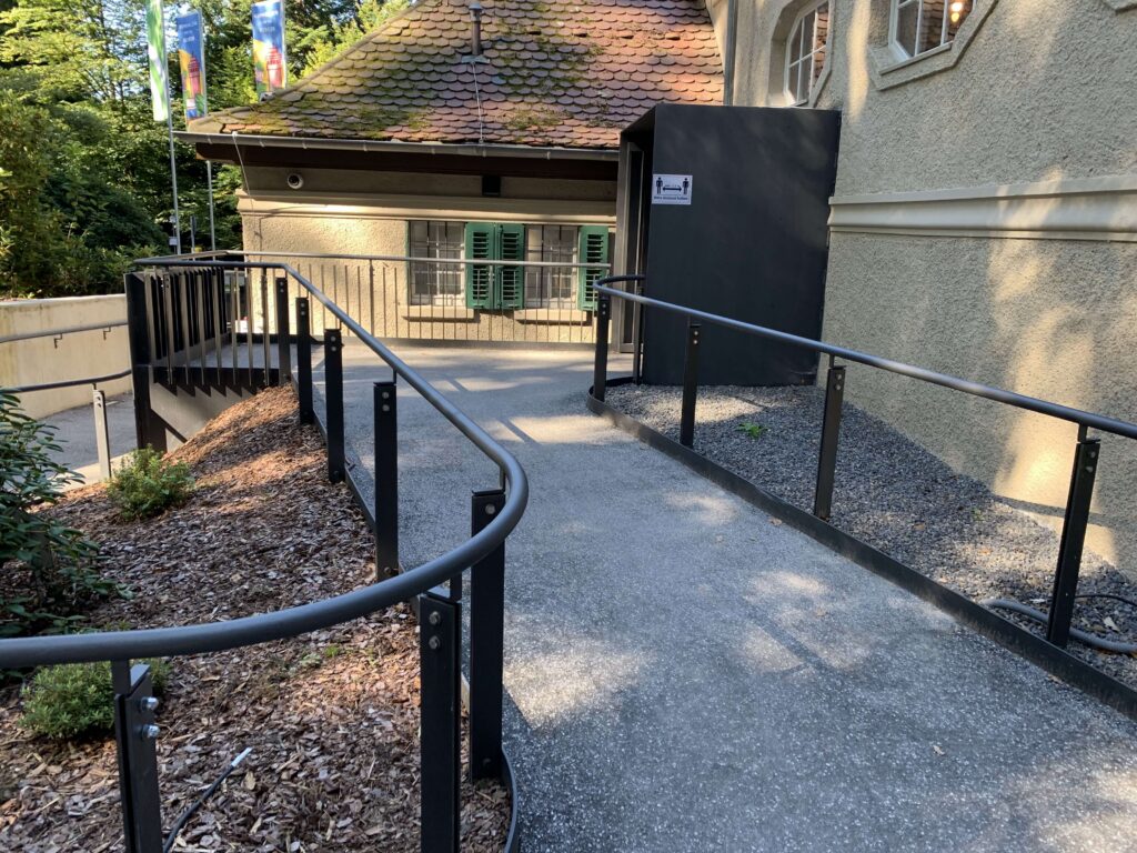 Geländer, Baden-Baden, Bild 1
